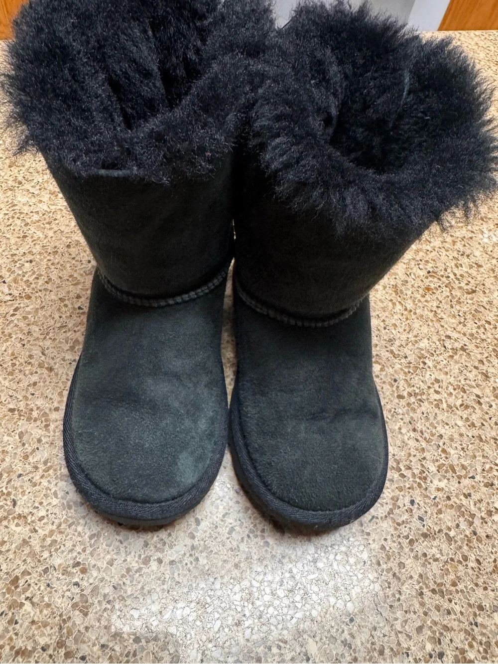 UGG Bailey Bow II Kids Black Shearling Boots